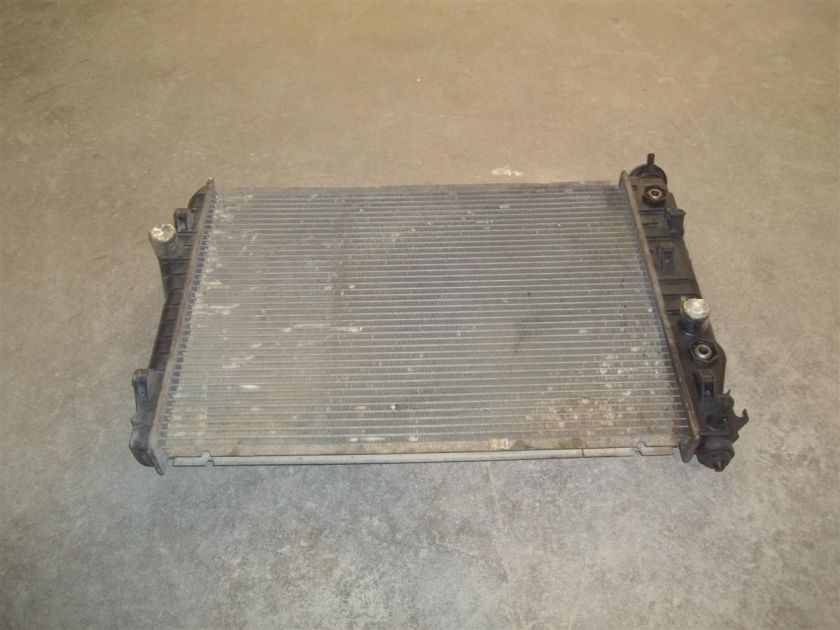 93 95 3.4L 95 97 3.8L Radiator(FITS AUTOMATIC TRANSMISSION ONLY)